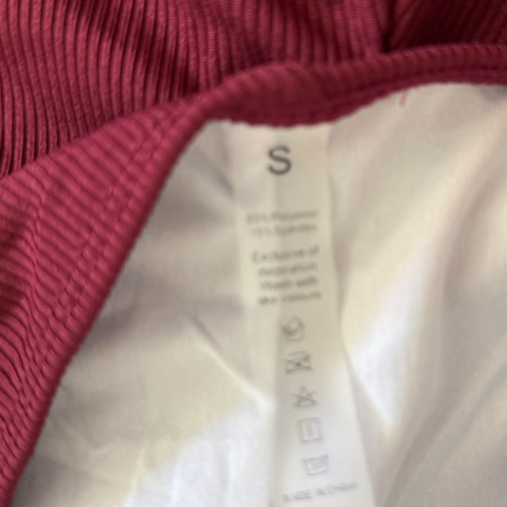 Sucrefas Ribbed Burgundy Cutout Halter Swim Set Shorts NWT Size S - Picture 5 of 5